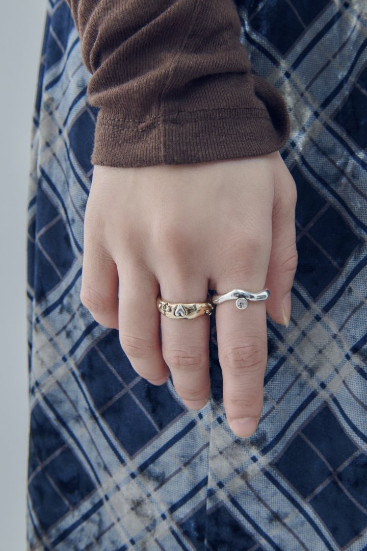 GOLDY vintage heart embed set ring - Image 10