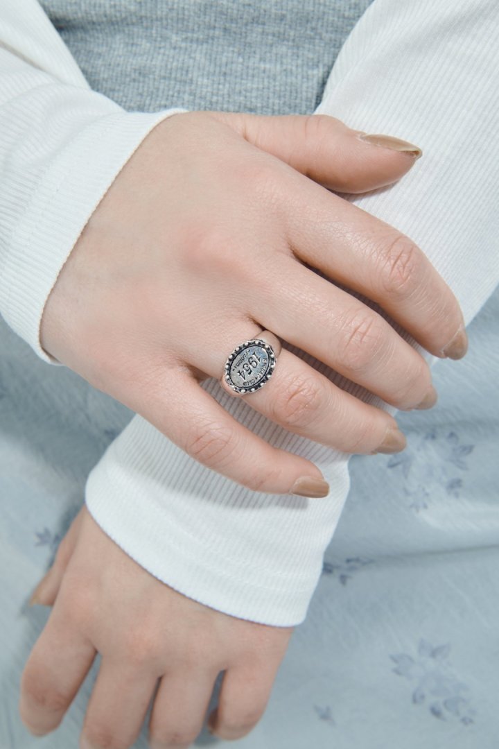GOLDY antique number motif ring - Image 6