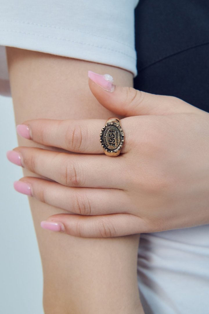 GOLDY antique number motif ring - Image 9