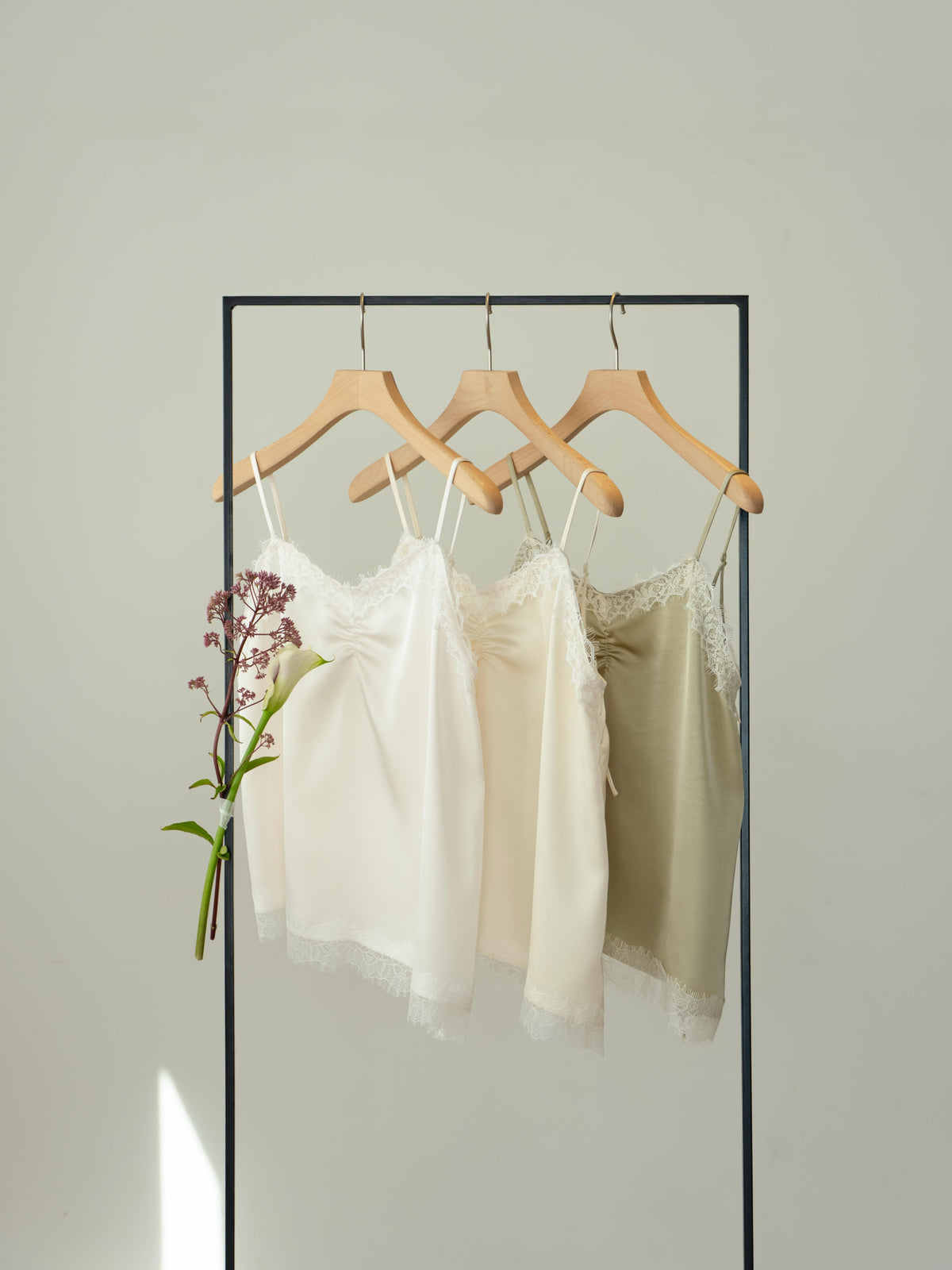 hinari Satin lace camisole