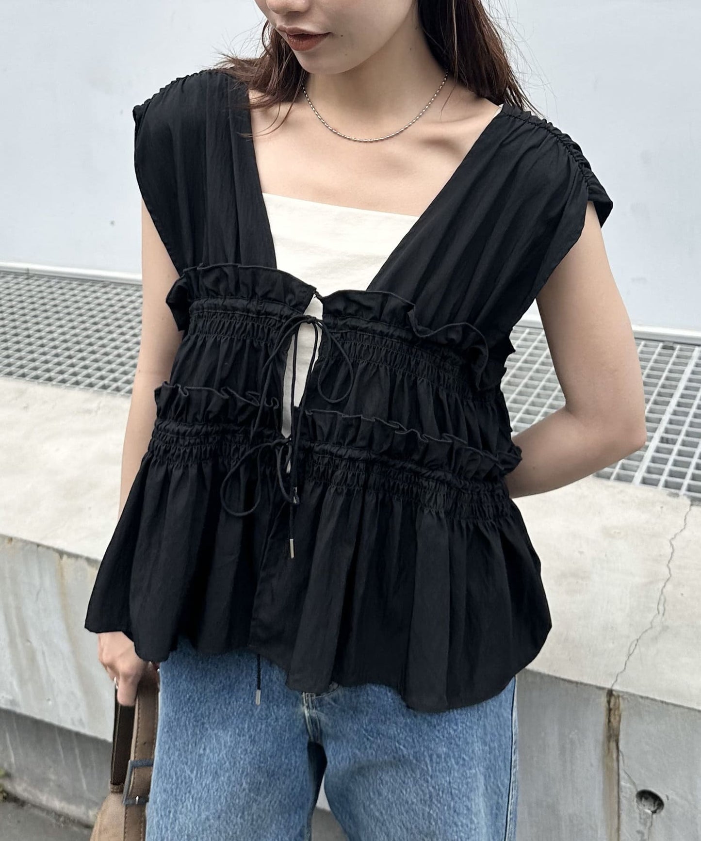 umm. By Discoat 褶褶絲帶 Sleeveless - Image 68