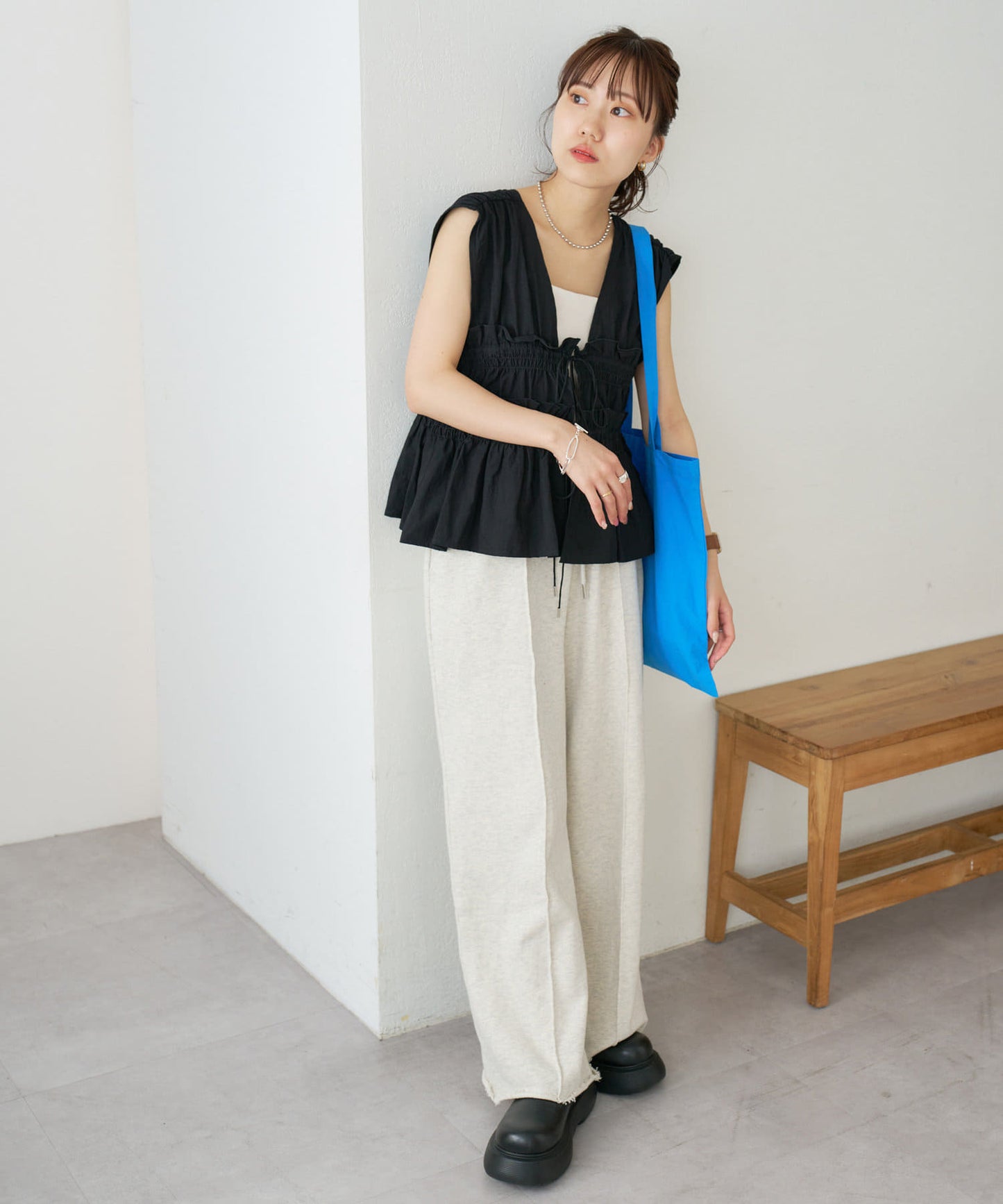 umm. By Discoat 褶褶絲帶 Sleeveless - Image 77