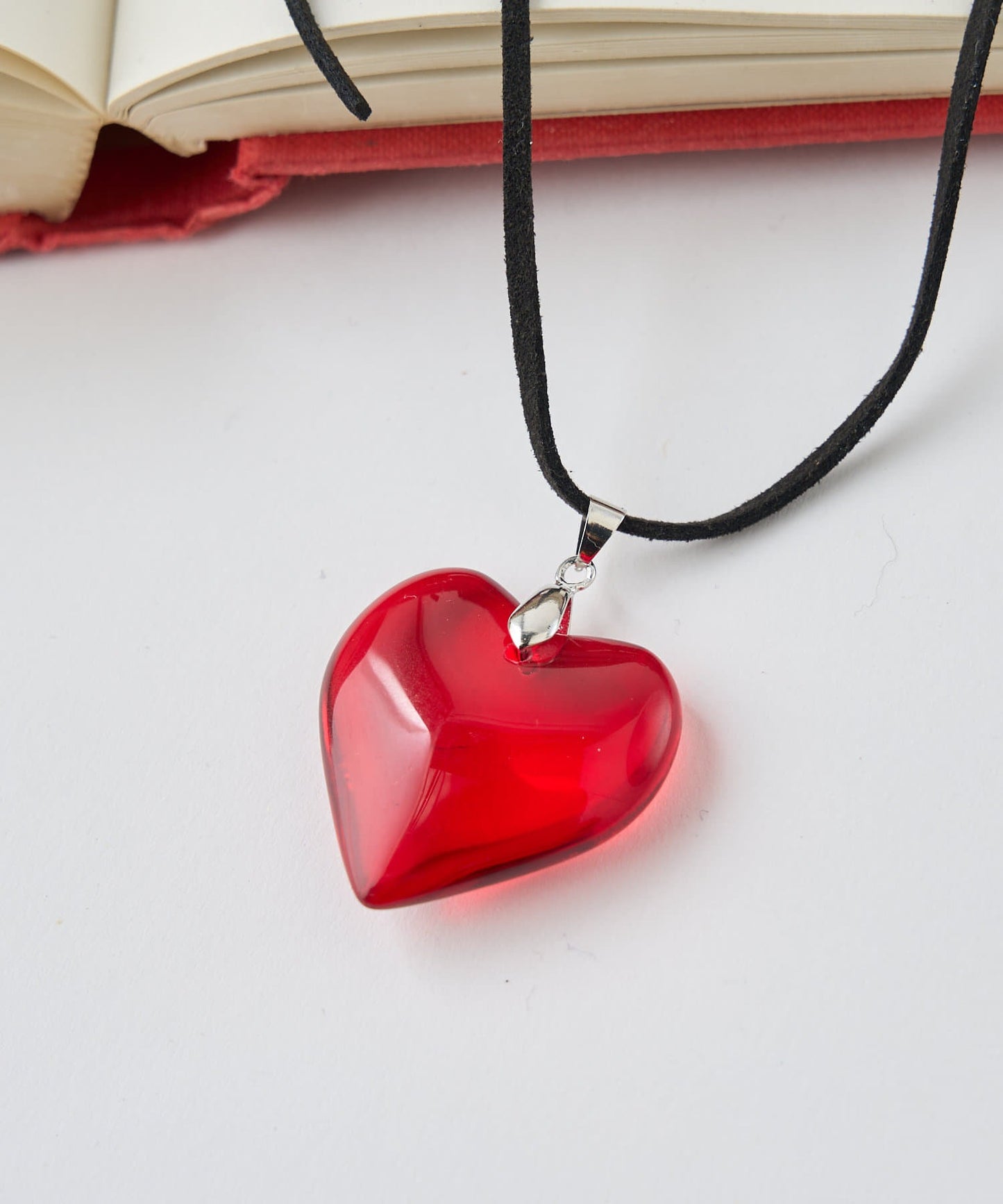 [現貨] Heart charm choker