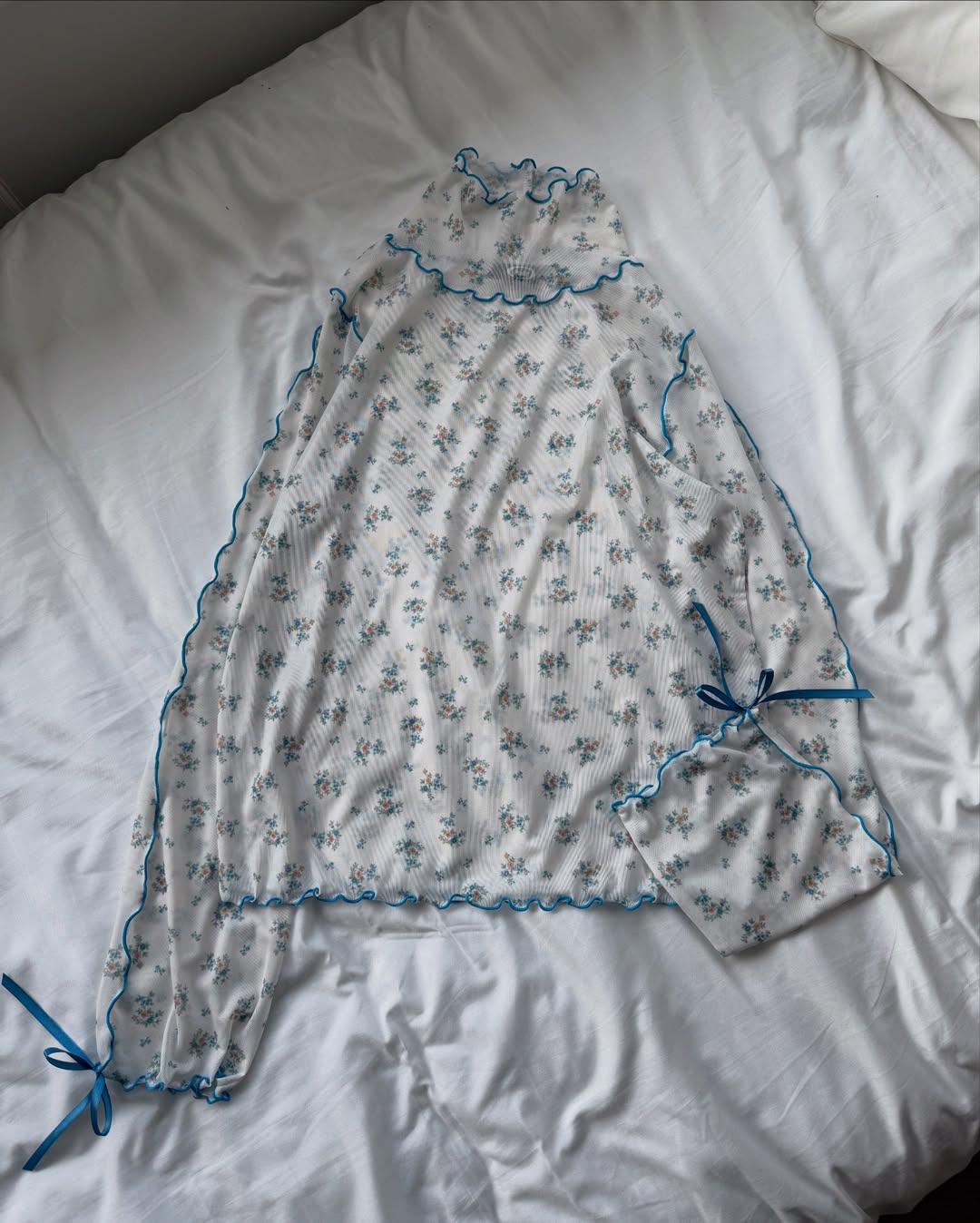 Kutir Ribbon高領sheer top