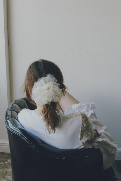 GOLDY Tulle orb scrunchie - Image 13