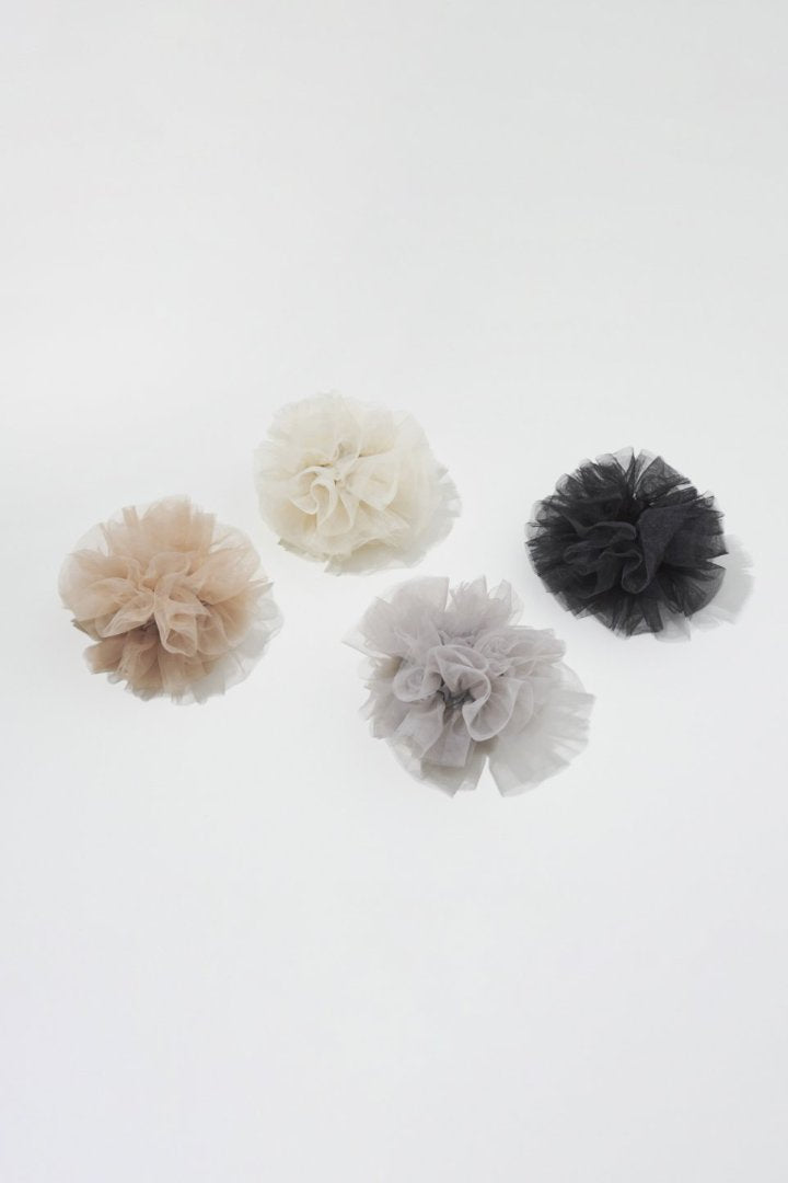GOLDY Tulle orb scrunchie - Image 15