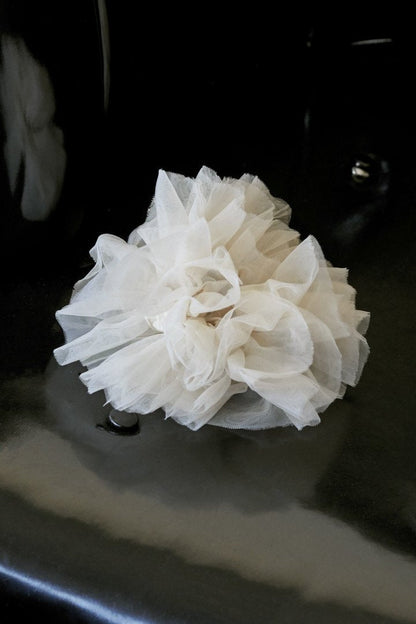 GOLDY Tulle orb scrunchie - Image 16