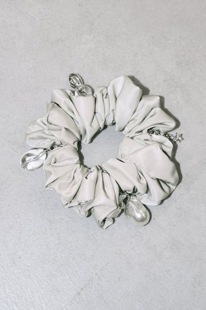 GOLDY glow charm satin scrunchie - Image 25