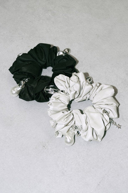 GOLDY glow charm satin scrunchie - Image 29
