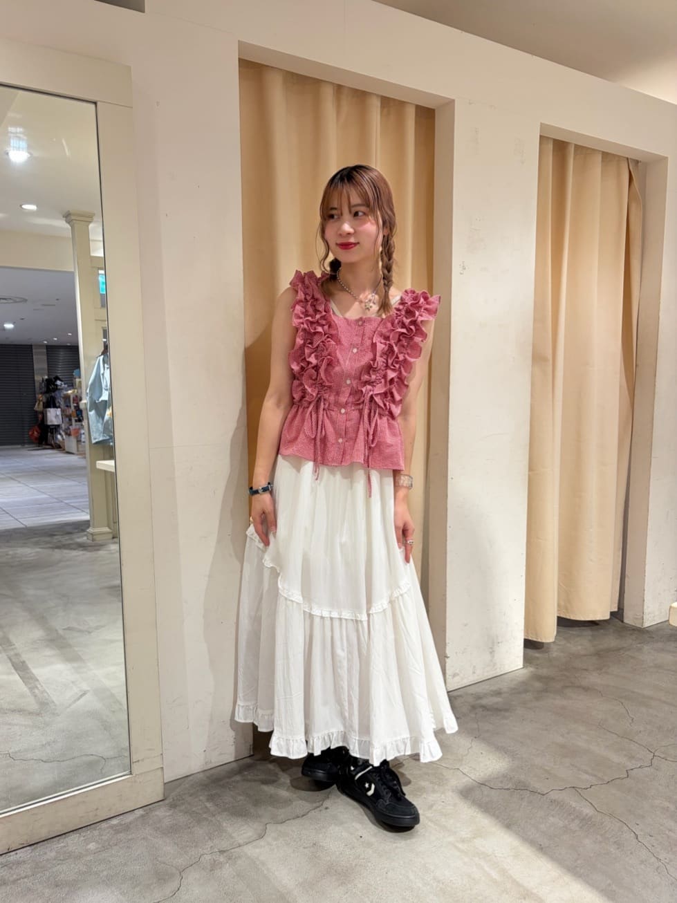 w closet Frilly sleeveless blouse - Image 87
