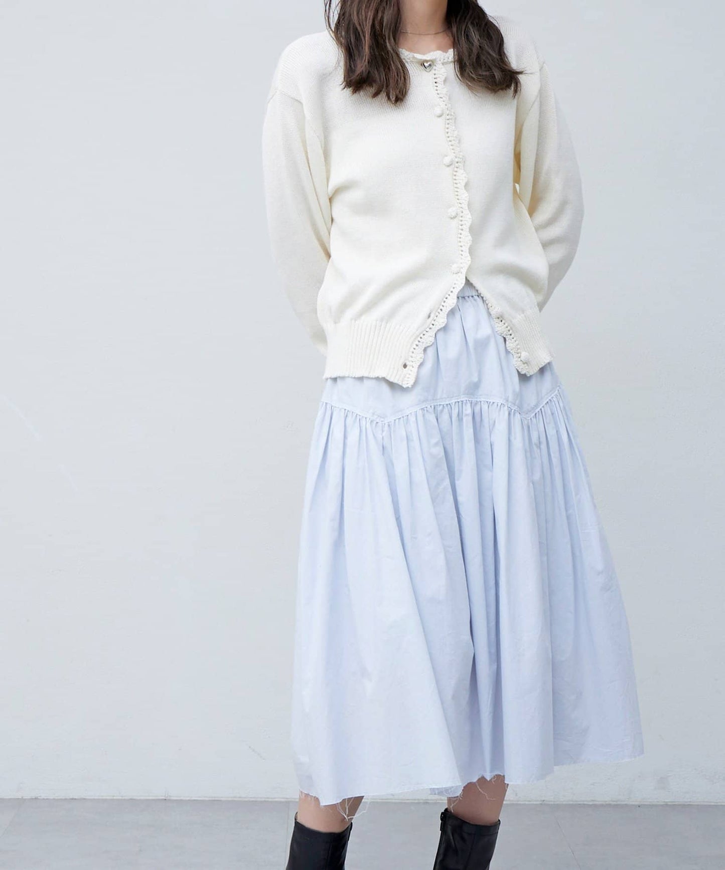 umm. By Discoat 心心紐Cardigan - Image 9