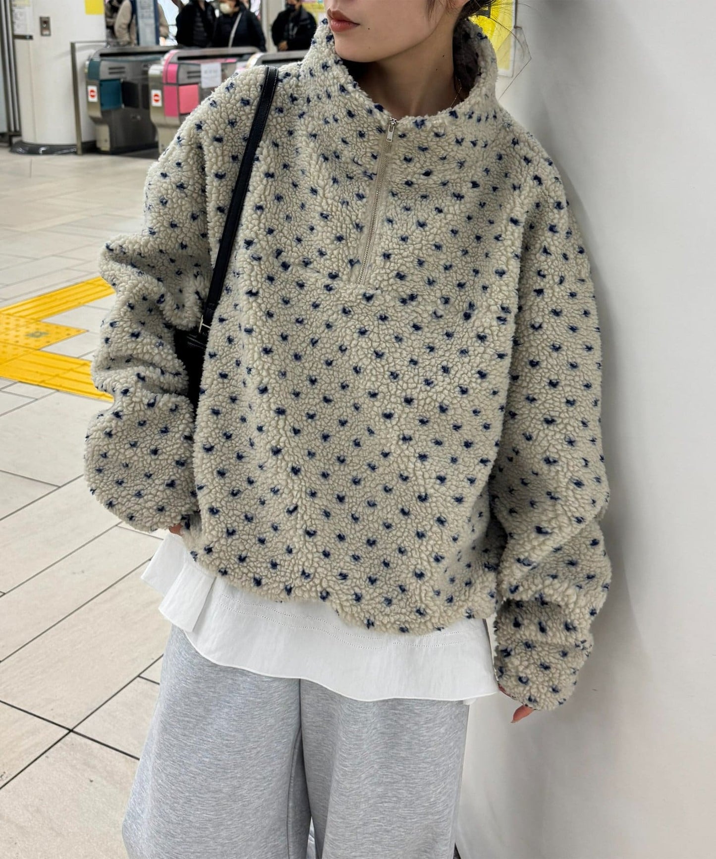 umm. By Discoat 毛毛 half-zip top - Image 3