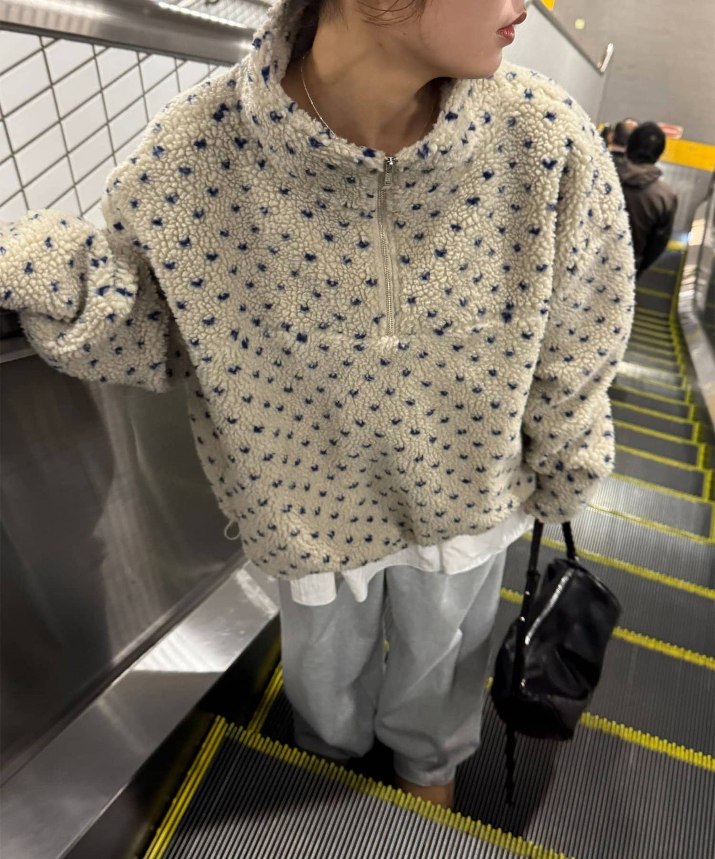 umm. By Discoat 毛毛 half-zip top - Image 4