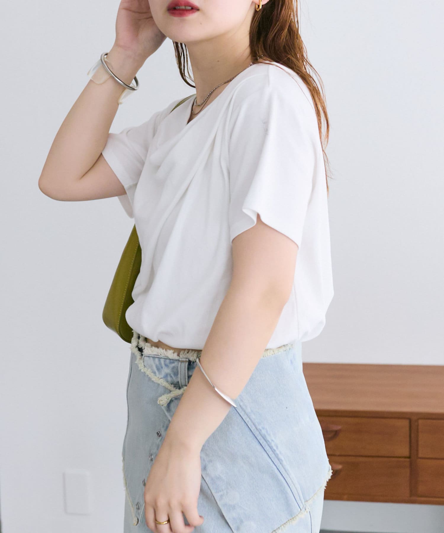 Mystic Off-shoulder T-shirt - Image 19