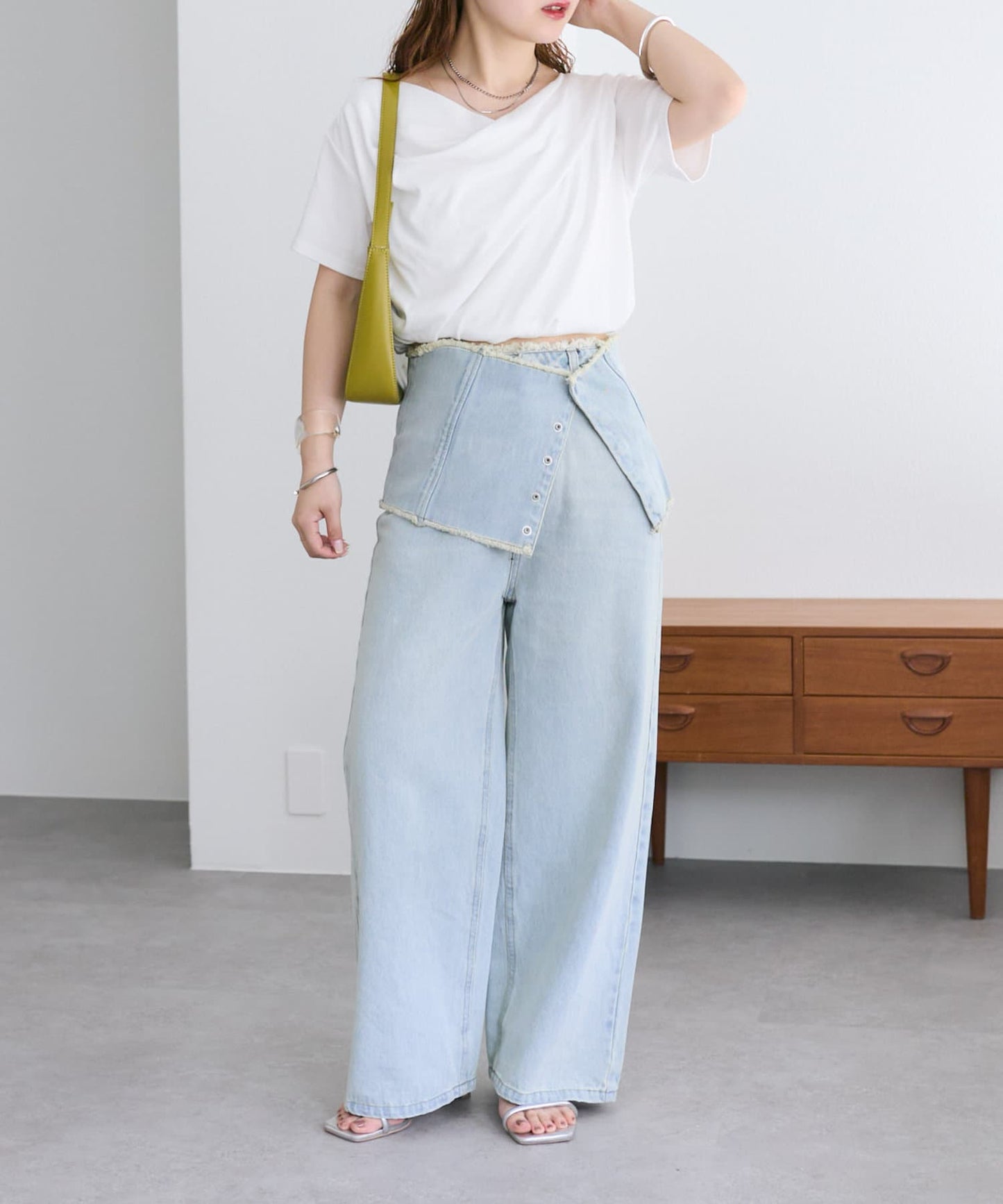 Mystic Off-shoulder T-shirt - Image 21