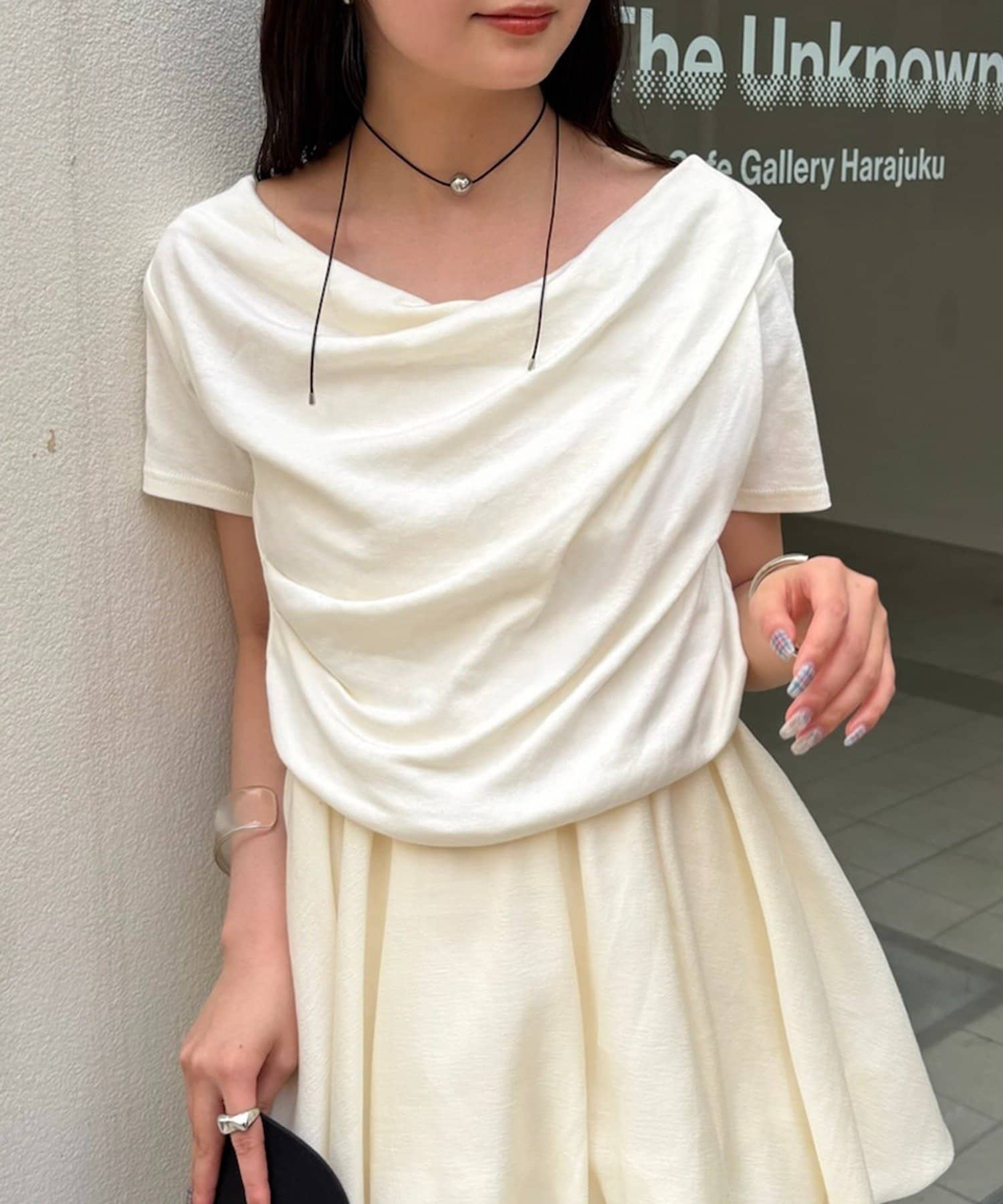 Mystic Off-shoulder T-shirt - Image 12