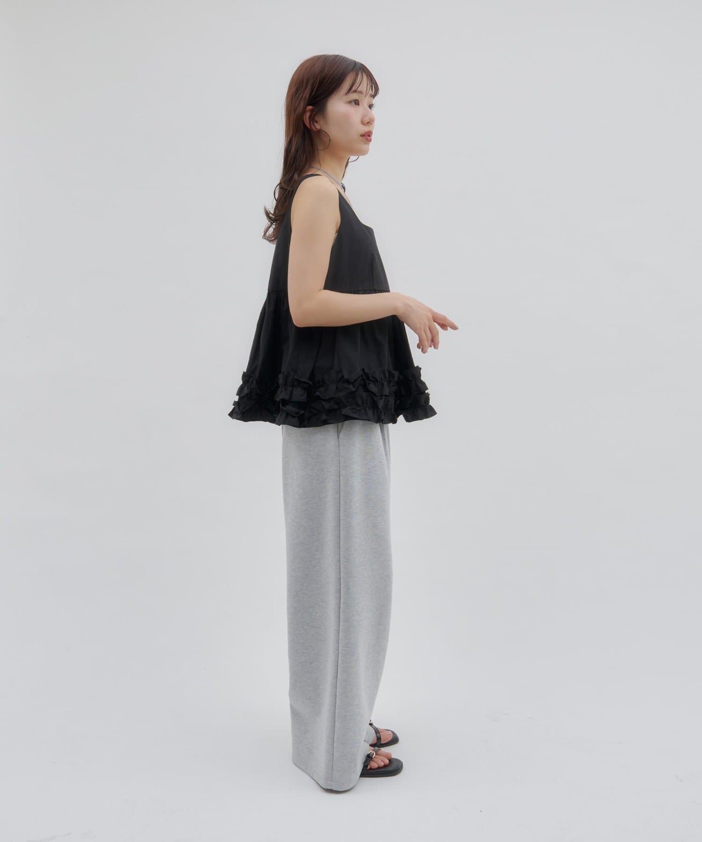 umm. by DISCOAT Frill hem sleeveless blouse - Image 25