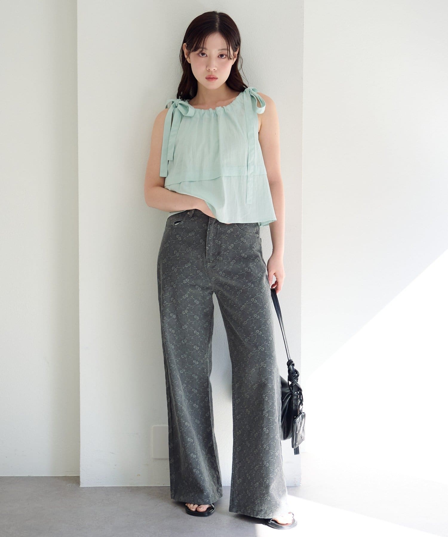 Kastane [Straight] floral embroidered denim - Image 12