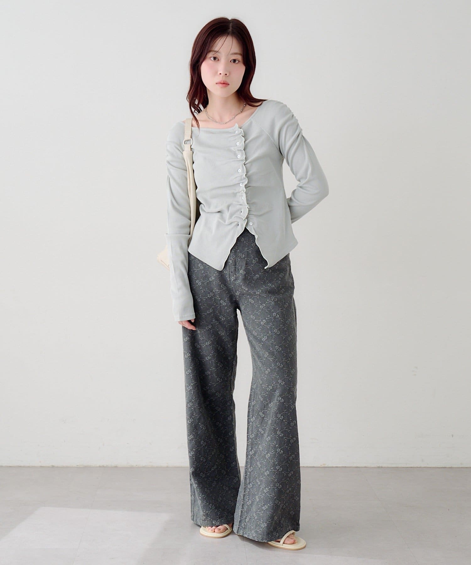 Kastane [Straight] floral embroidered denim - Image 16