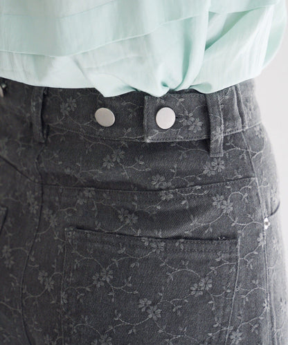 Kastane [Straight] floral embroidered denim - Image 19