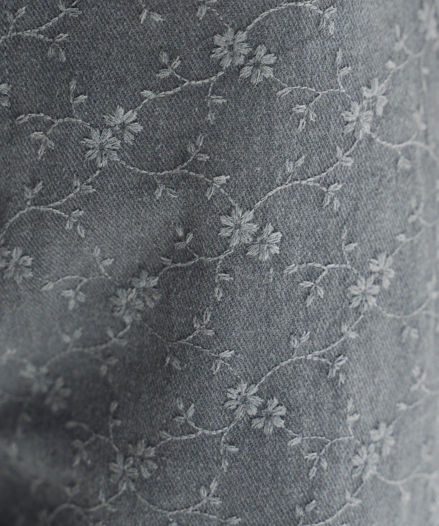 Kastane [Straight] floral embroidered denim - Image 21
