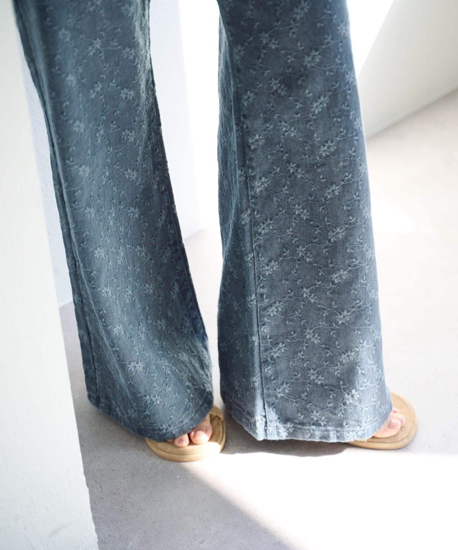 Kastane [Straight] floral embroidered denim - Image 22