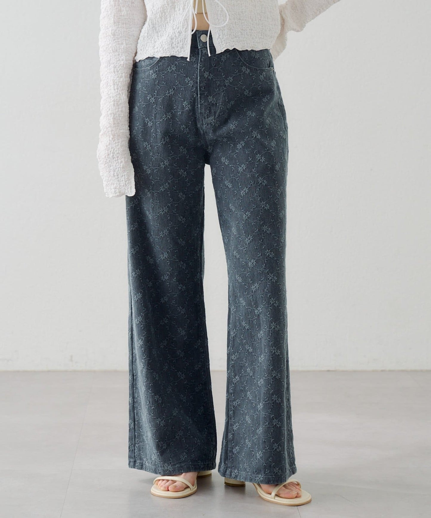 Kastane [Straight] floral embroidered denim - Image 34