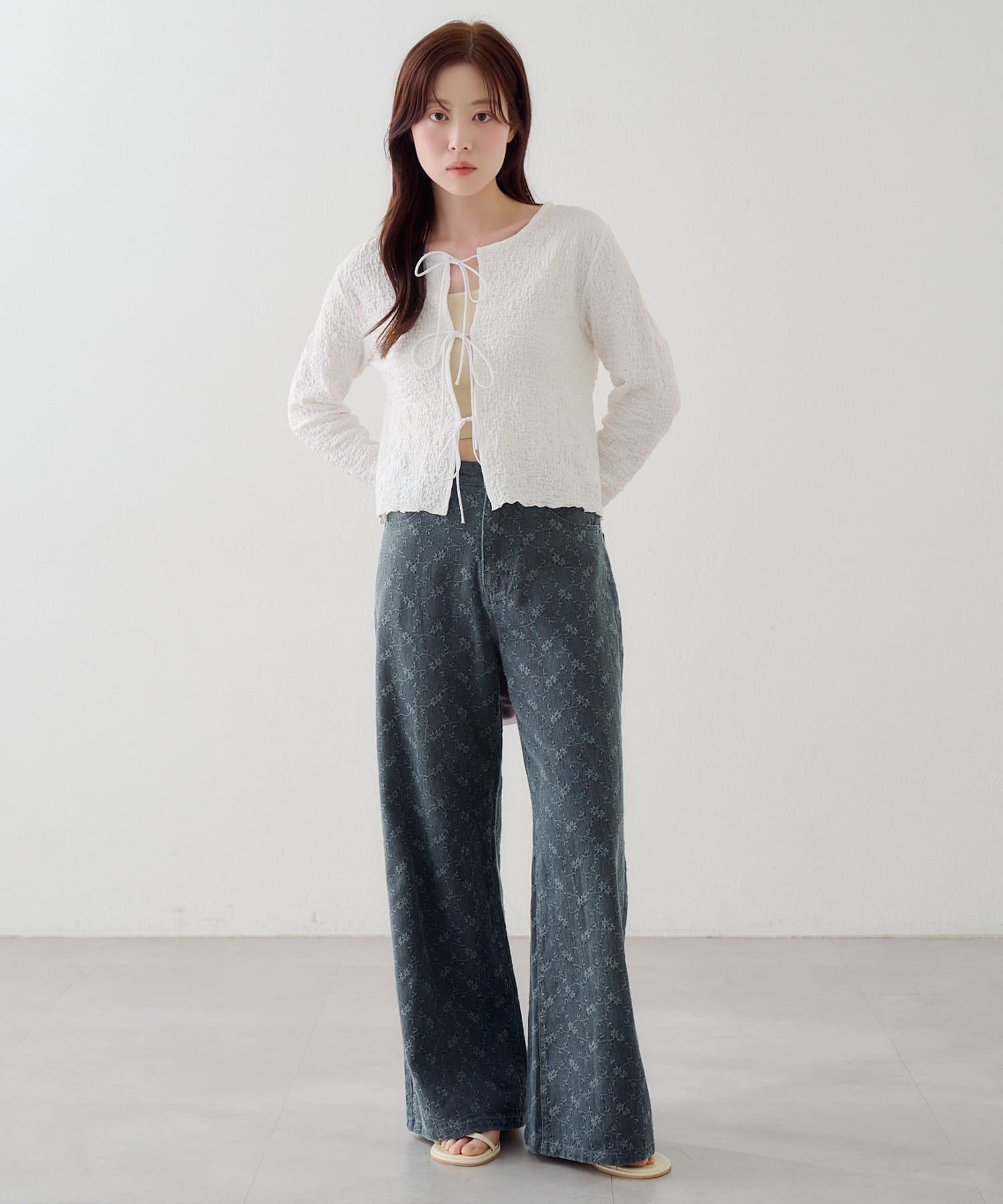 Kastane [Straight] floral embroidered denim - Image 44