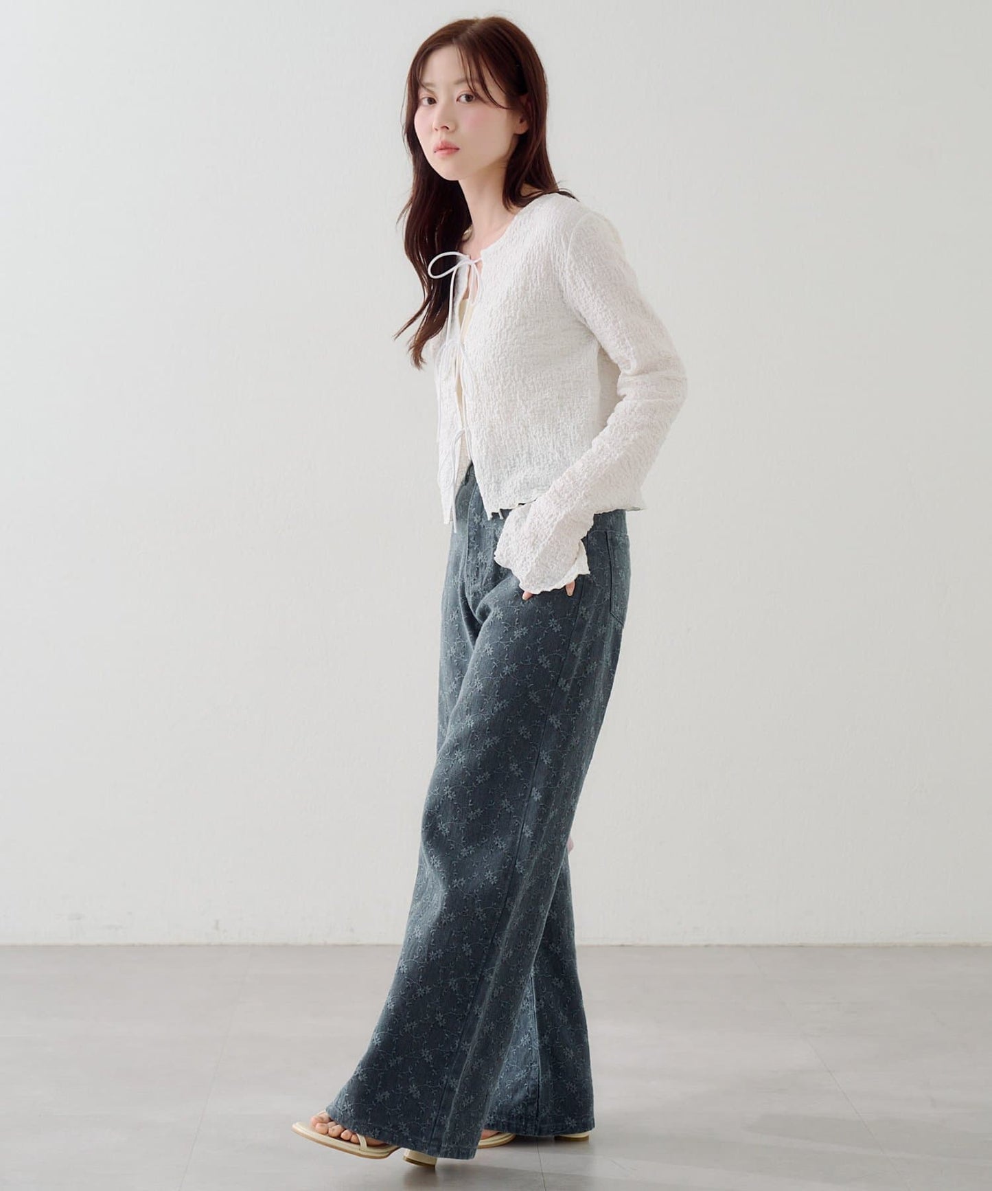 Kastane [Straight] floral embroidered denim - Image 45