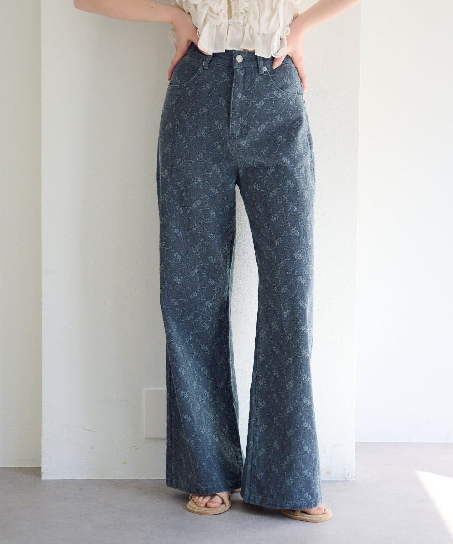 Kastane [Straight] floral embroidered denim - Image 47