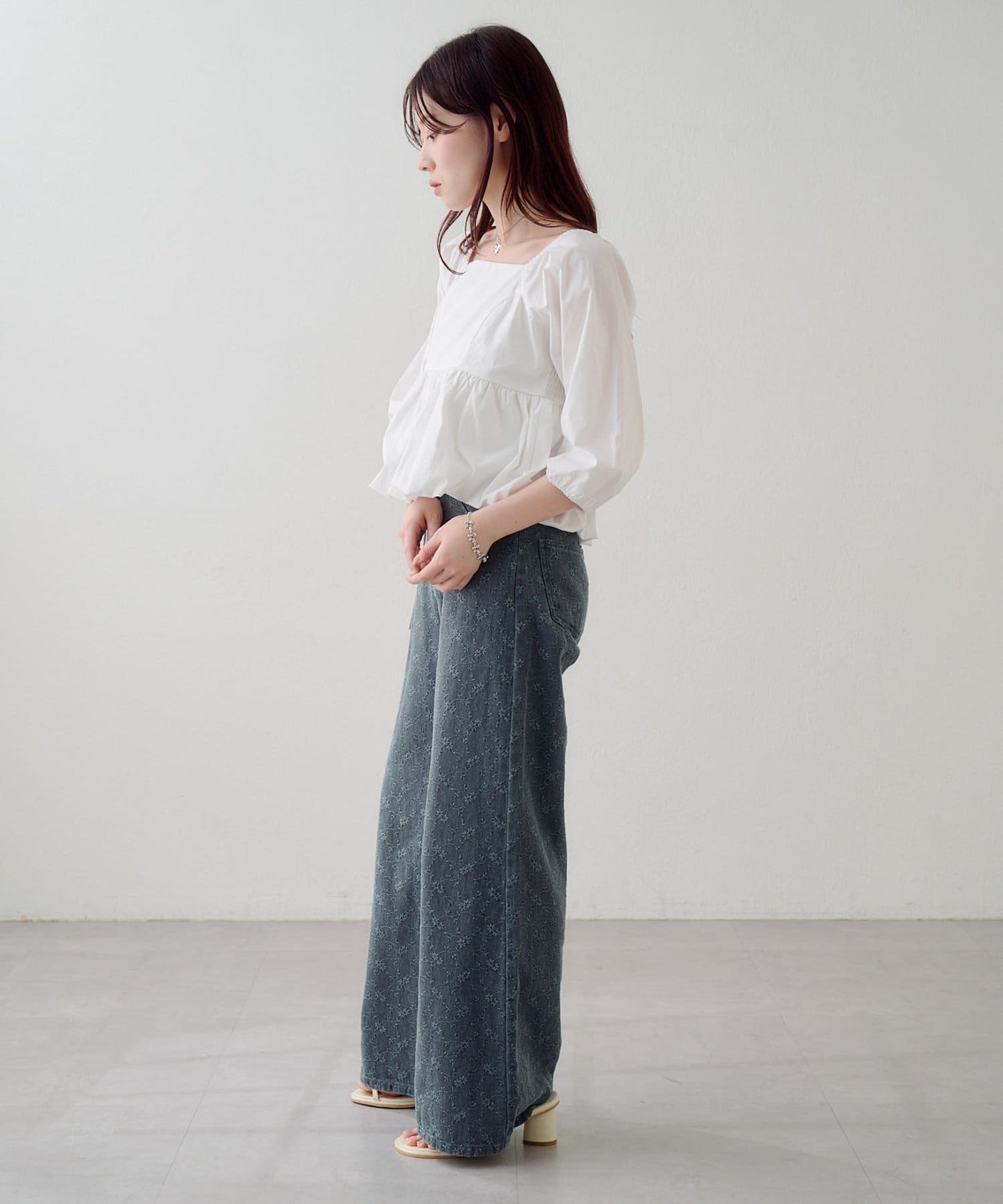 Kastane [Straight] floral embroidered denim - Image 53