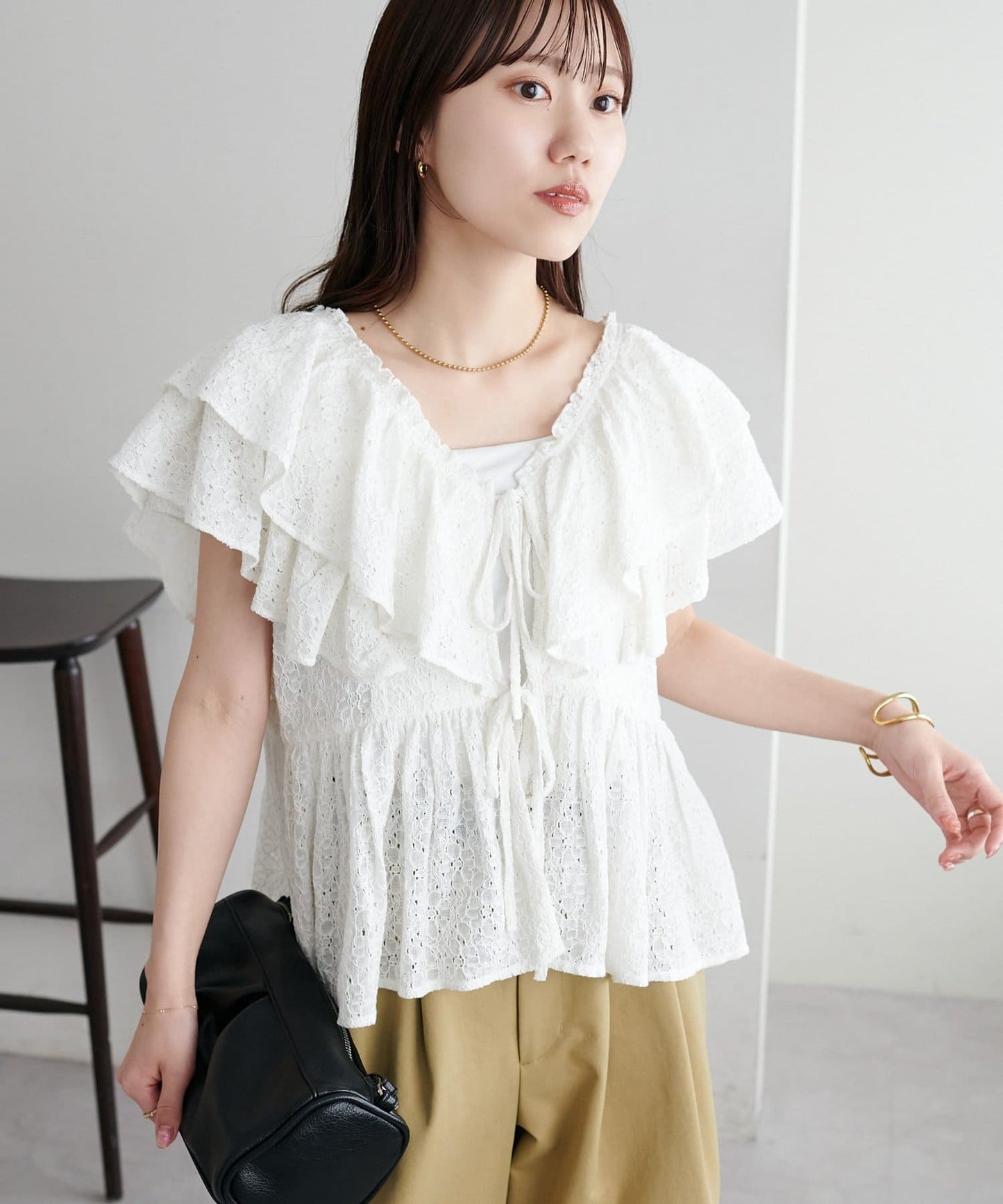 Discoat Lace 荷葉邊 blouse - Image 14