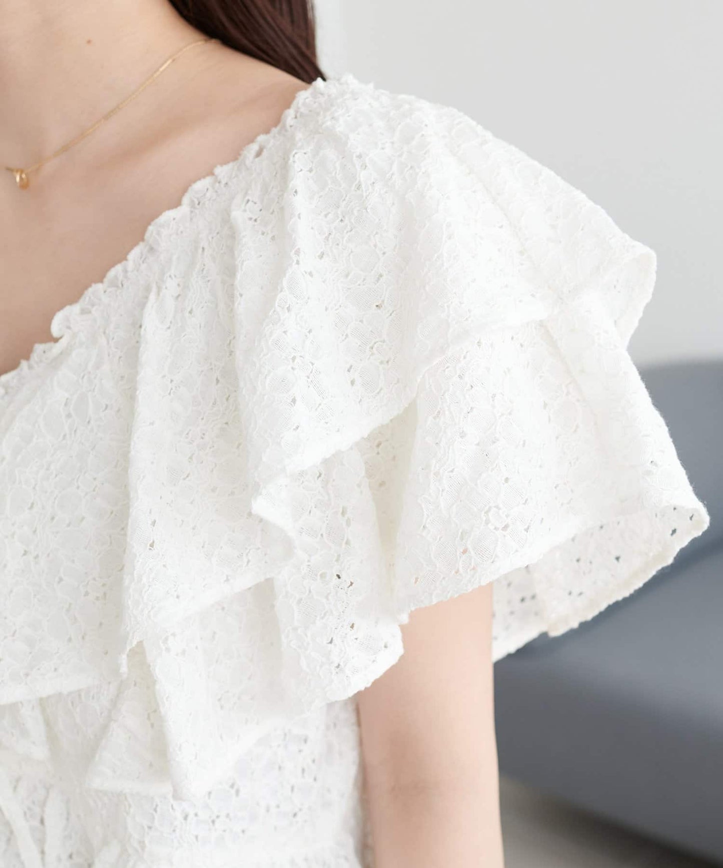 Discoat Lace 荷葉邊 blouse - Image 31