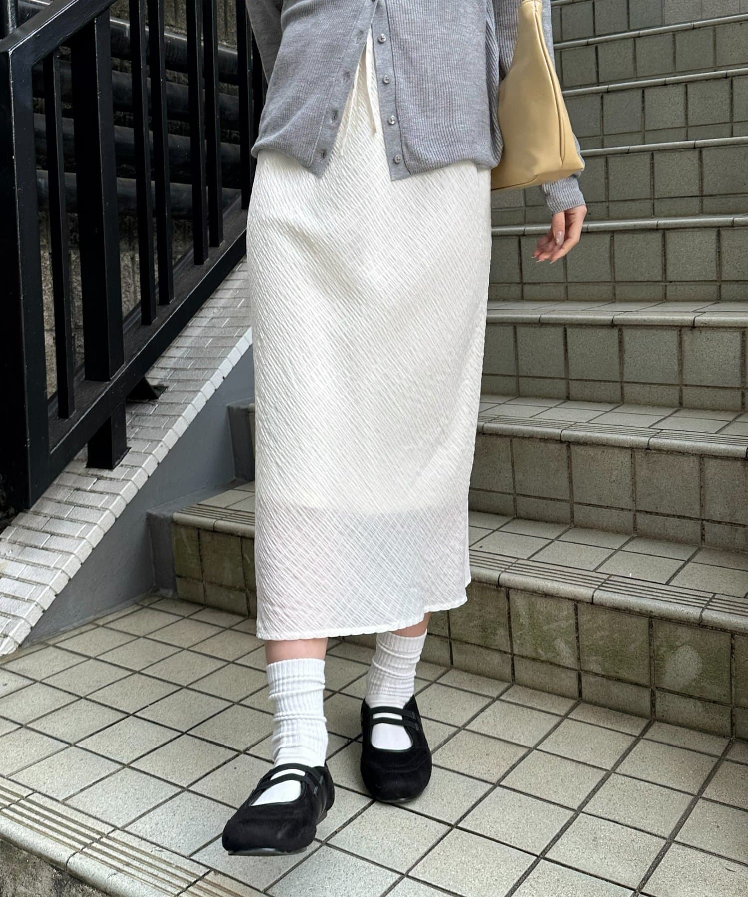 umm. by DISCOAT shirred skirt - Image 5