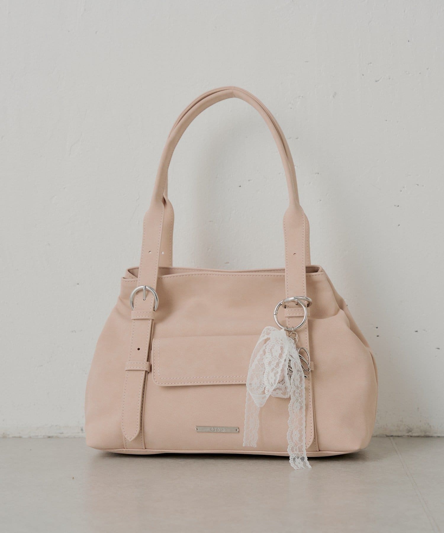 [Set Fair Item #11] CHICO belt handle bag with charm - Image 20