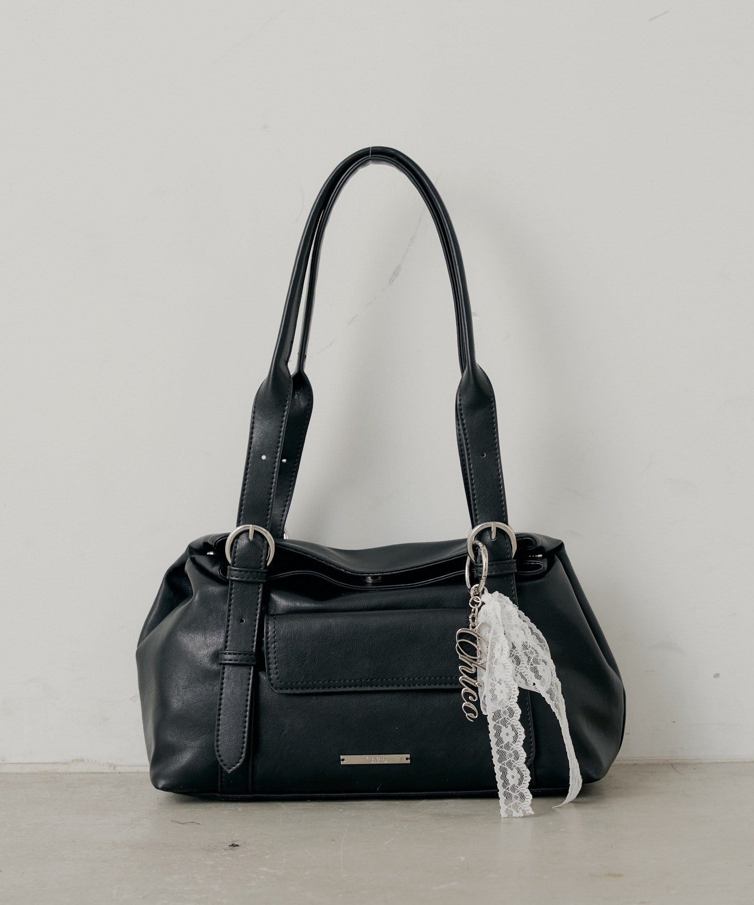 [Set Fair Item #11] CHICO belt handle bag with charm - Image 11