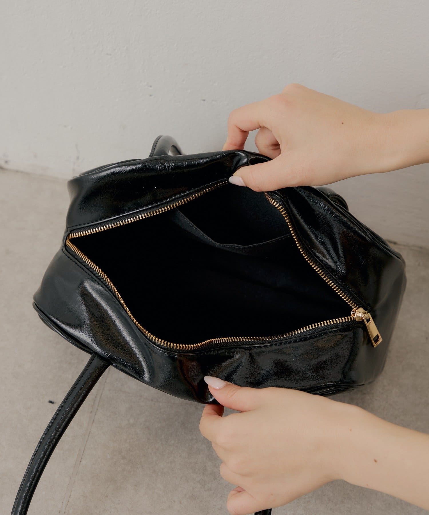 [Set Fair Item #11] CHICO logo boston bag - Image 17