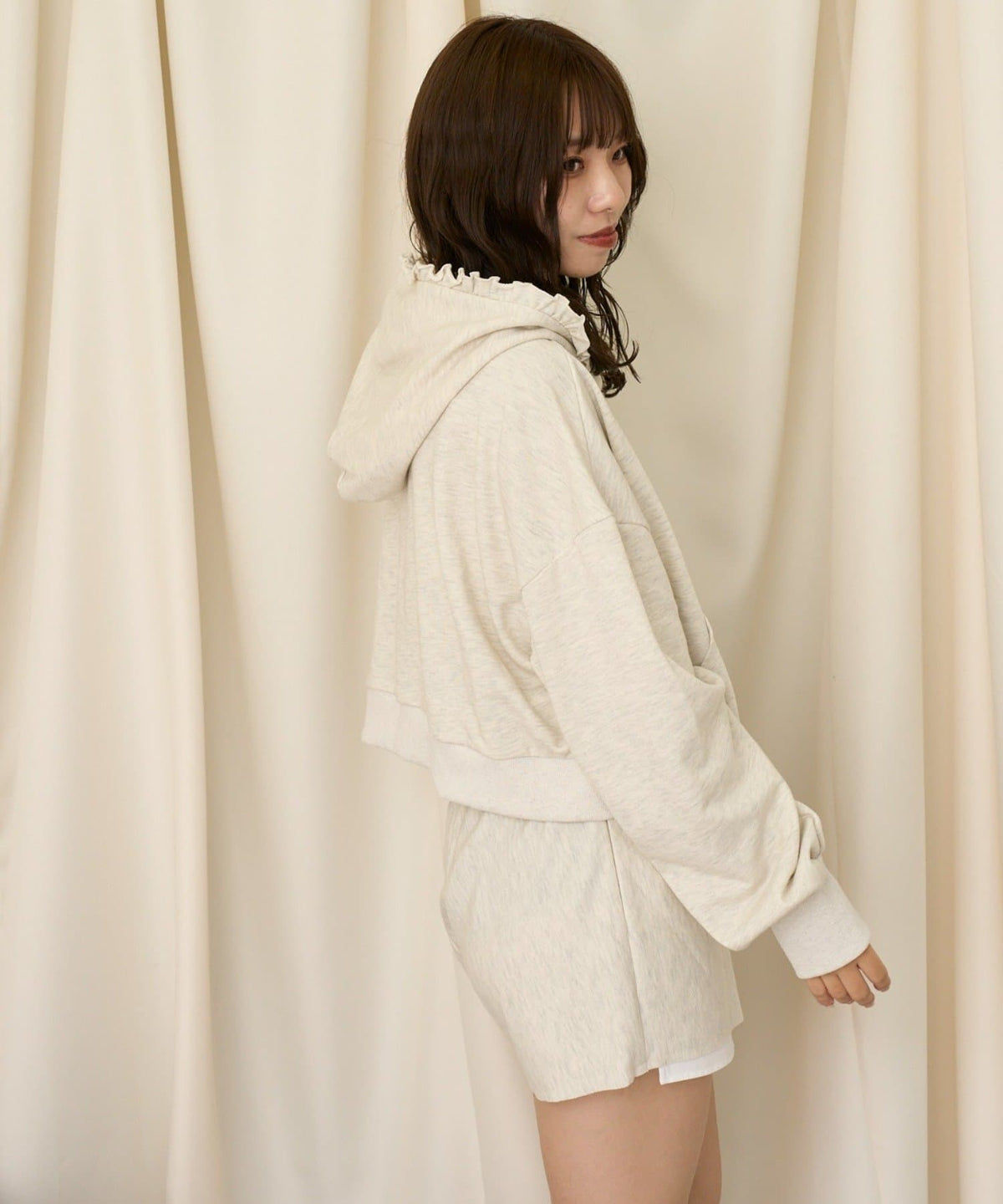 neutral by CIAOPANIC 碎花Logo荷葉邊雙拉鍊連帽Hoodie - Image 23