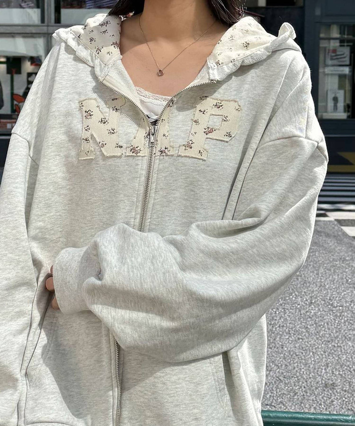 neutral by CIAOPANIC 碎花Logo荷葉邊雙拉鍊連帽Hoodie - Image 6