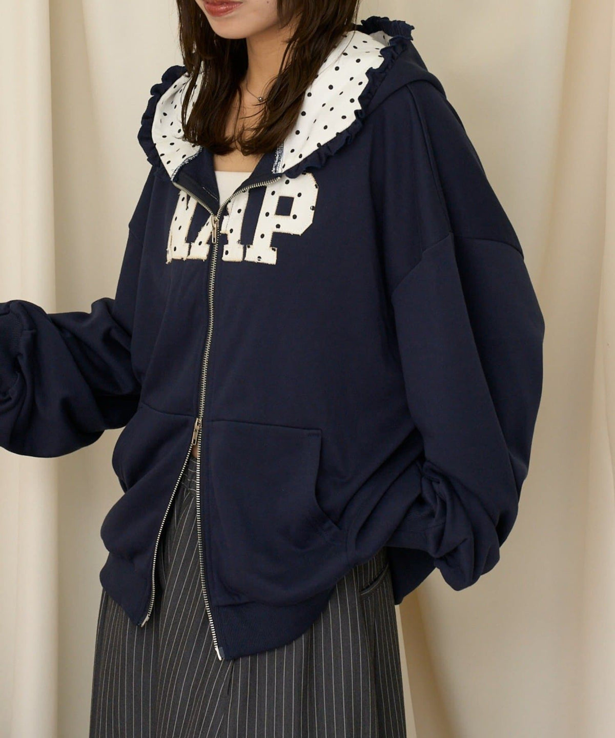 neutral by CIAOPANIC 碎花Logo荷葉邊雙拉鍊連帽Hoodie - Image 29