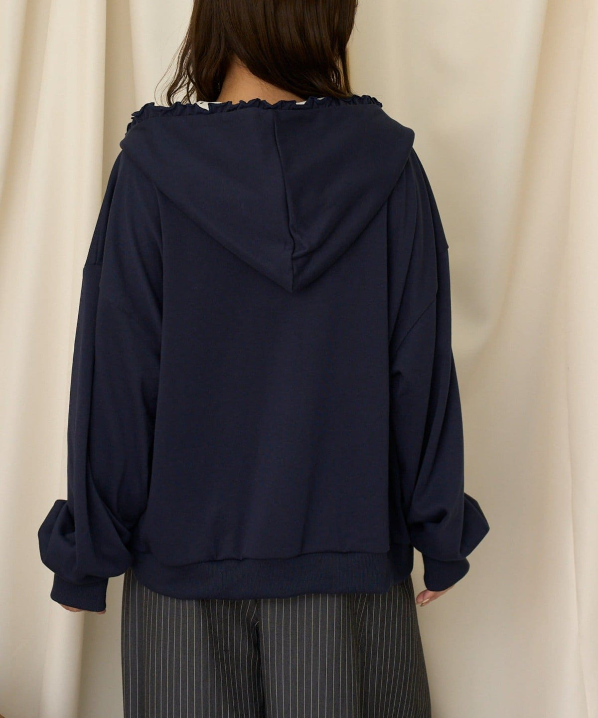neutral by CIAOPANIC 碎花Logo荷葉邊雙拉鍊連帽Hoodie - Image 32