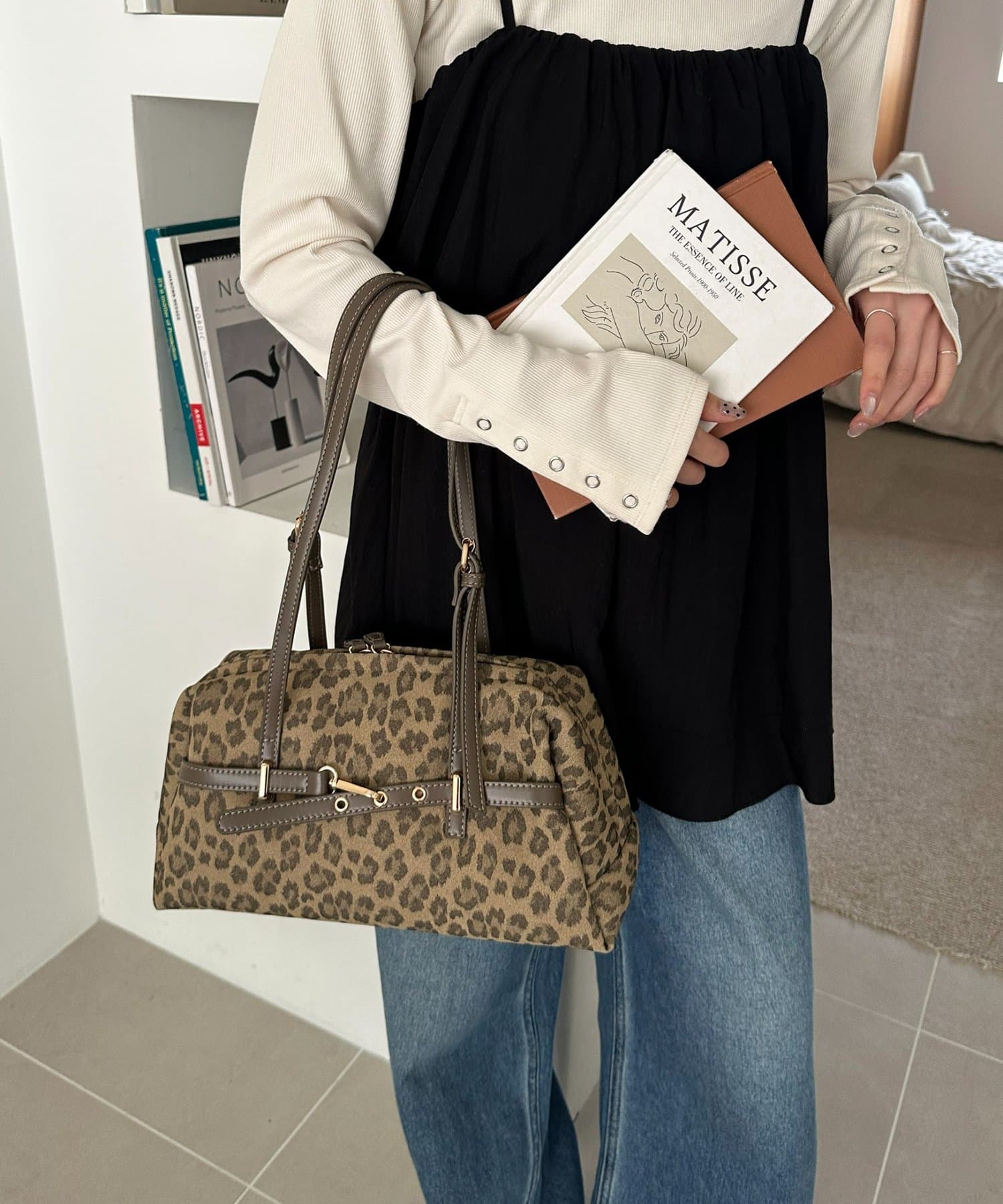 DISCOAT Metal Belt Long Handle Boston Bag - Image 18