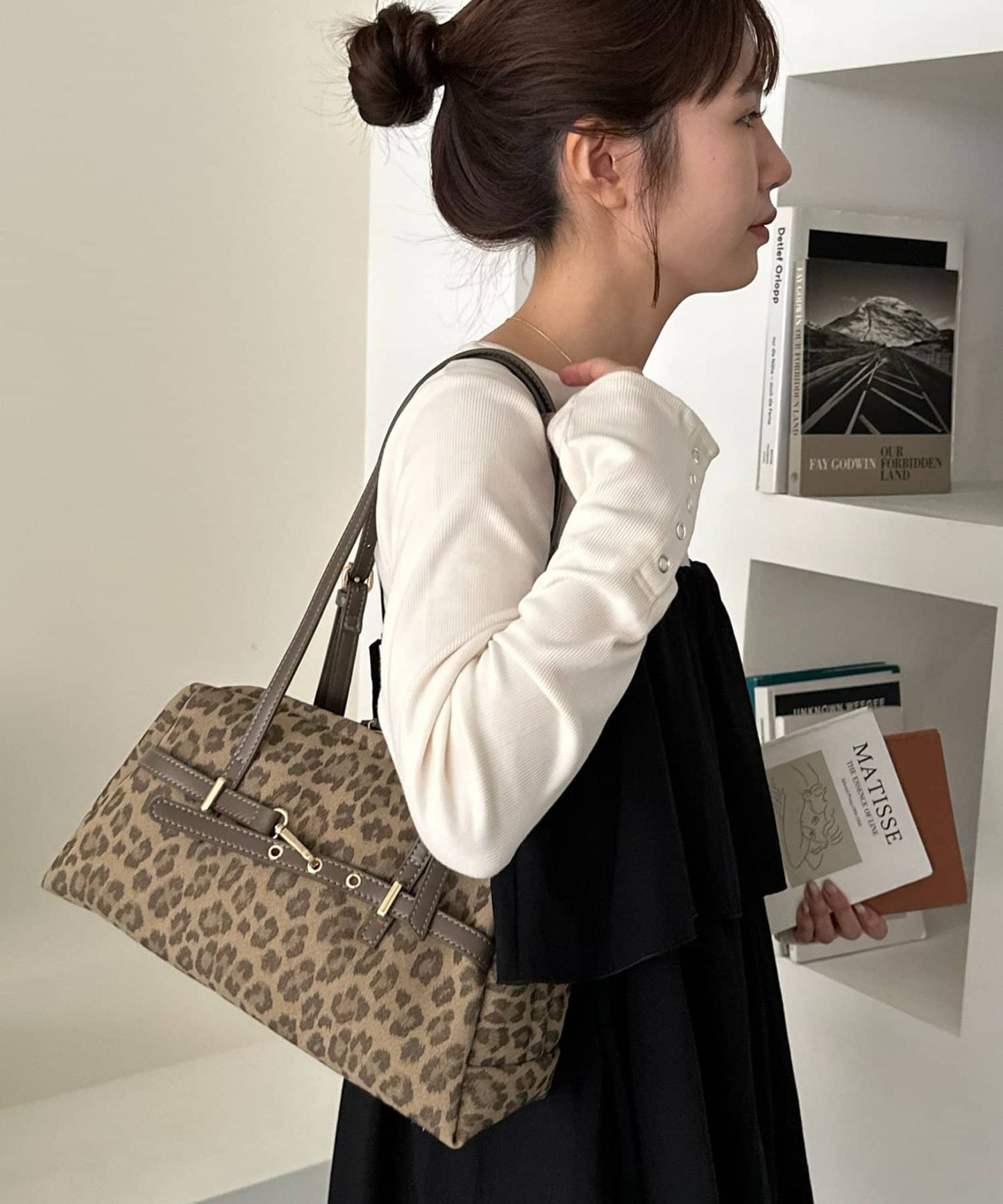 DISCOAT Metal Belt Long Handle Boston Bag - Image 21