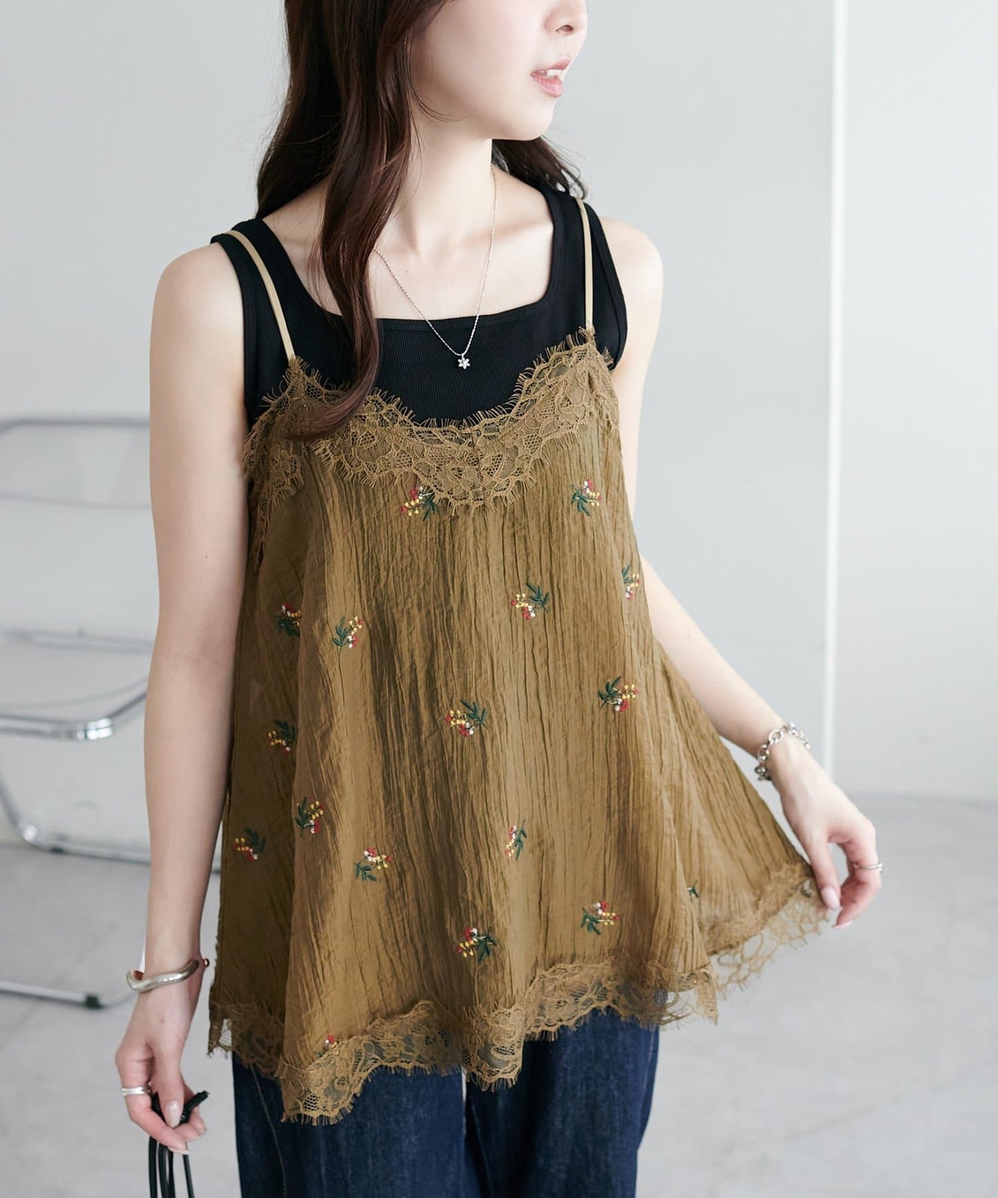 DISCOAT 刺繡薄紗Lace邊吊帶衫 - Image 35