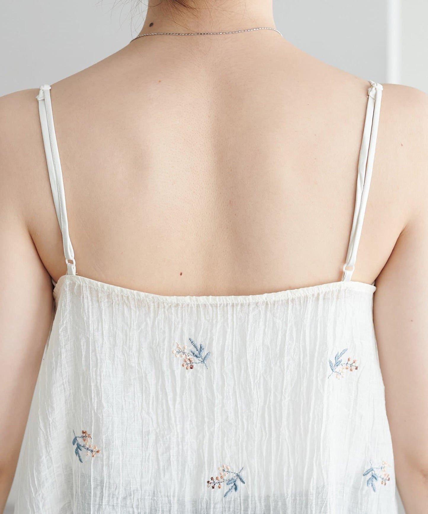 DISCOAT 刺繡薄紗Lace邊吊帶衫 - Image 64