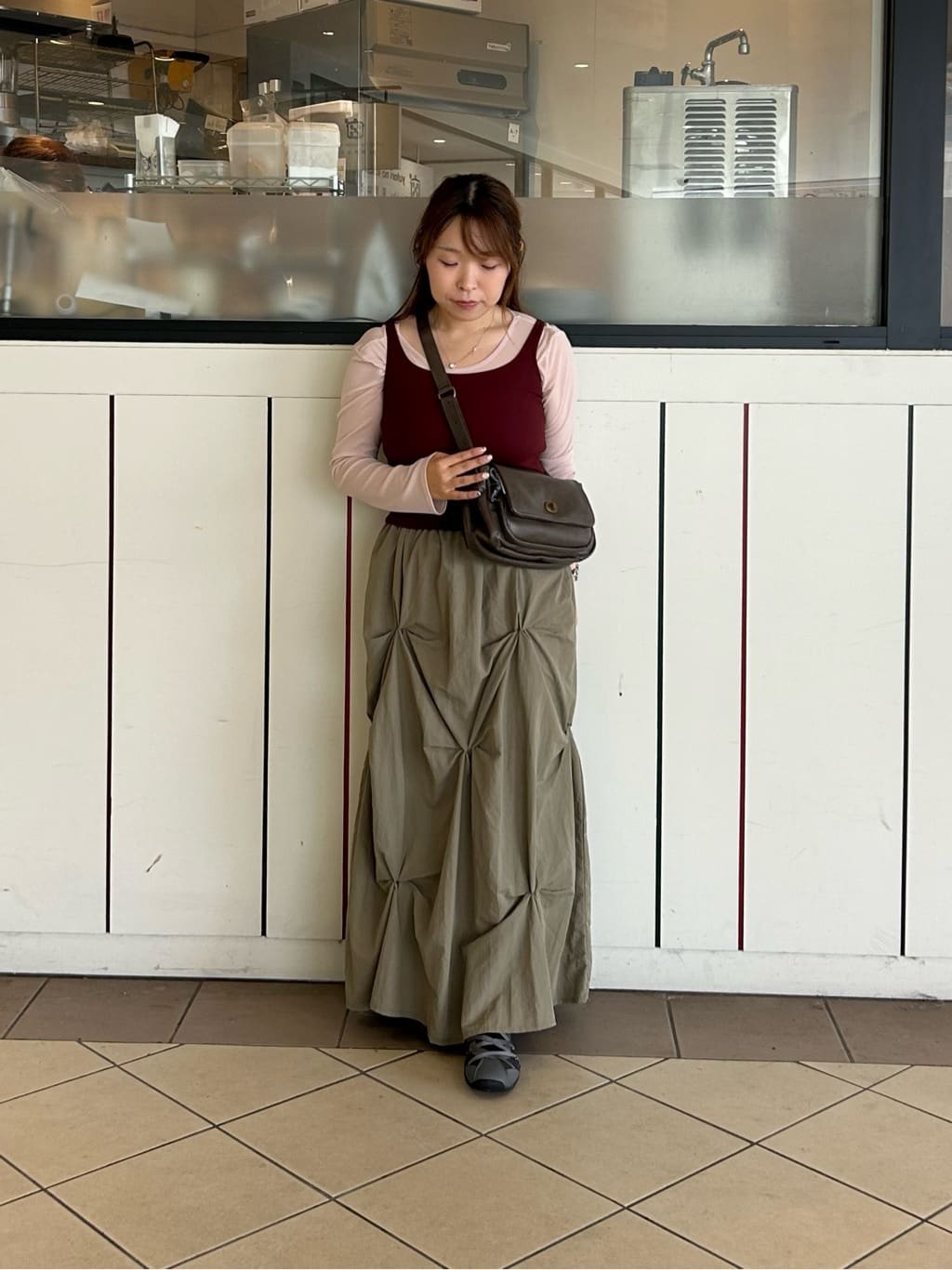 Kastane Flower Tuck Long Skirt - Image 40