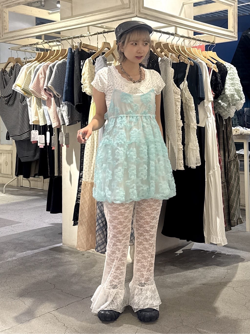 w closet 立體花花吊帶氣球ops - Image 39