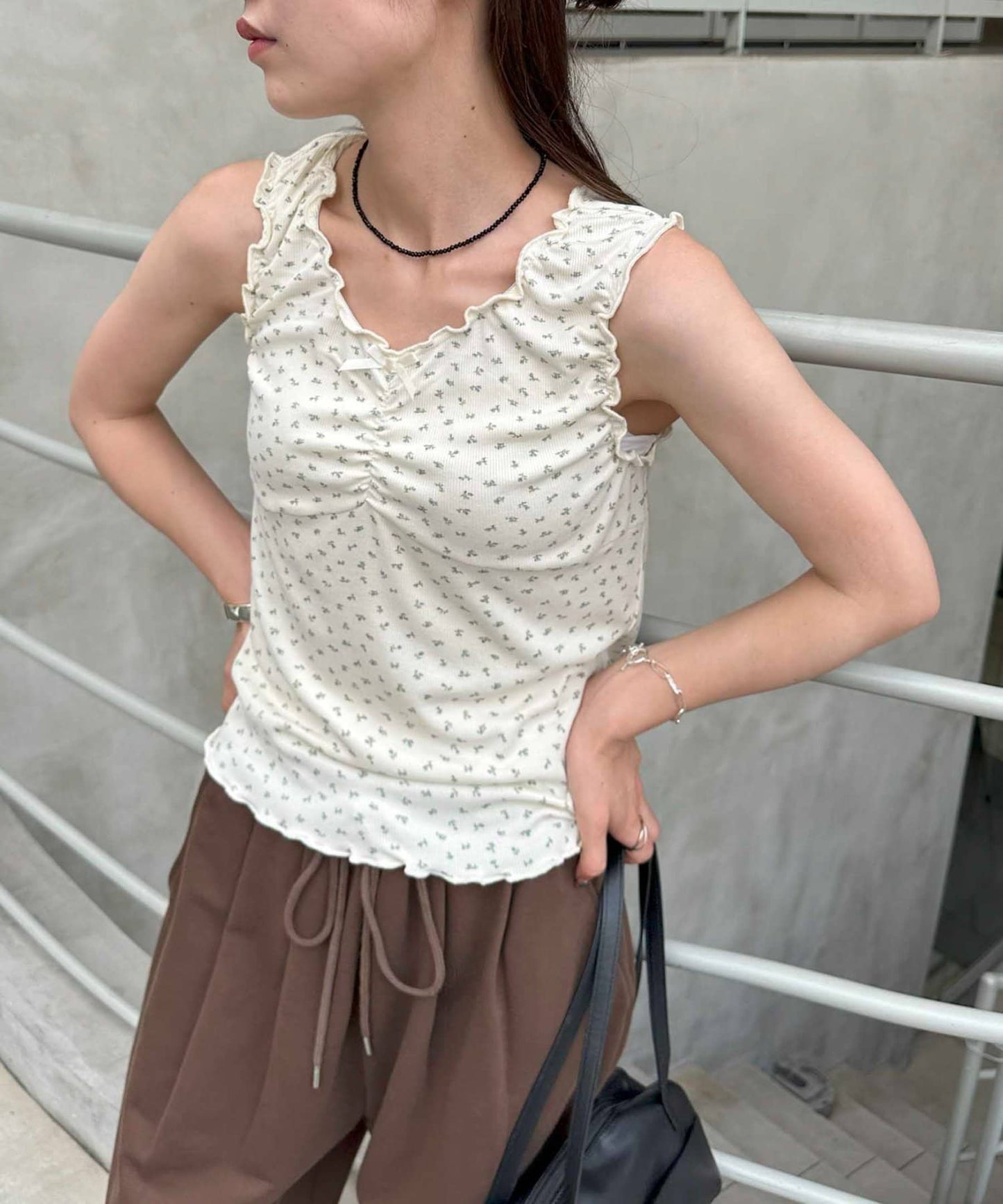 umm. by Discoat Mellow front ribbon tank - Image 11
