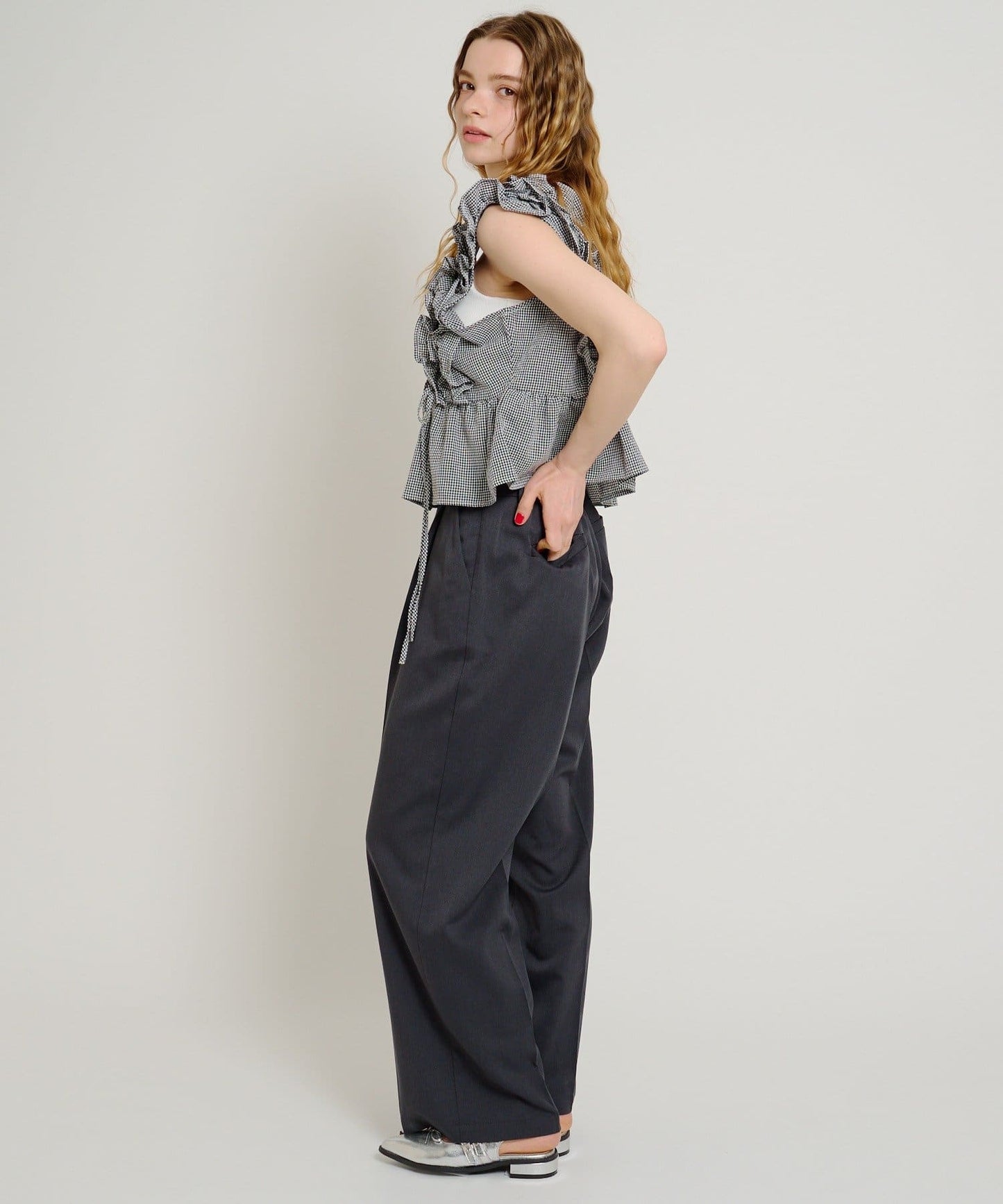 w closet Frilly sleeveless blouse - Image 77
