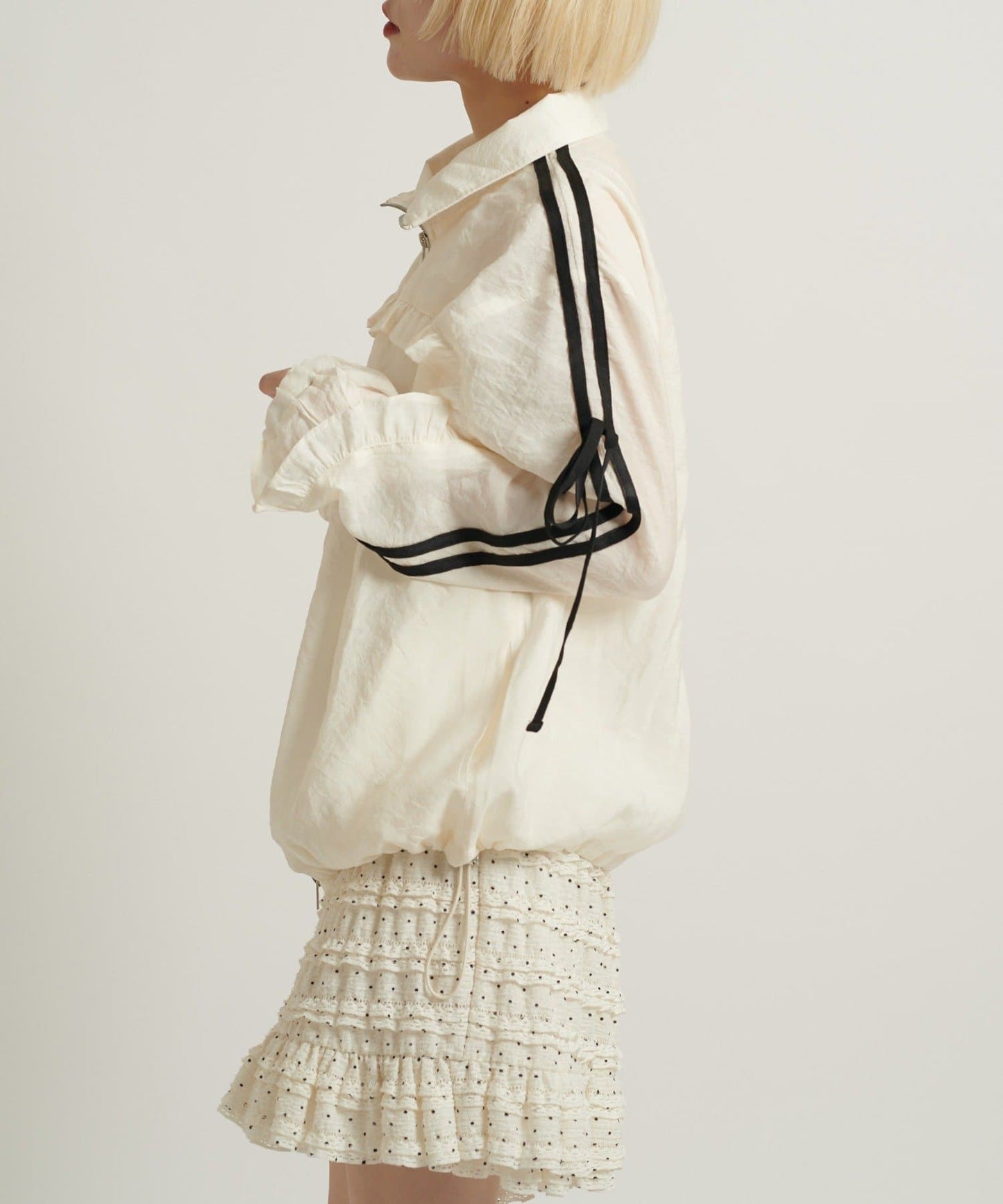 w closet frill line jacket - Image 14